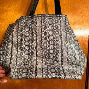 Kenneth Cole Reaction Black Leather Laptop Tote Bag